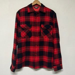Vintage Woolrich Red Plaid Flannel Button Down